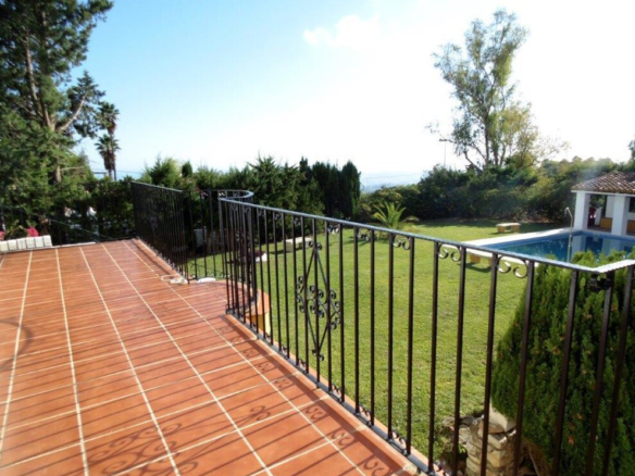 Villa for sale in Mijas