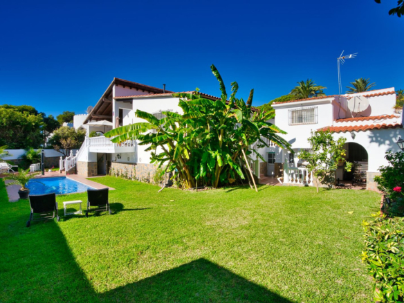 Villa for sale in Mijas
