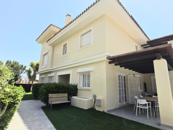 Villa for sale in Mijas