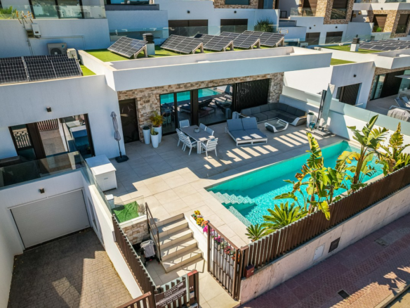 Villa for sale in Rojales