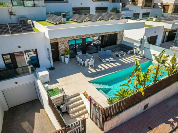 Villa for sale in Rojales