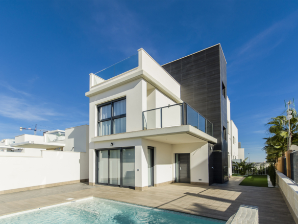 Villa for sale in San Miguel de Salinas