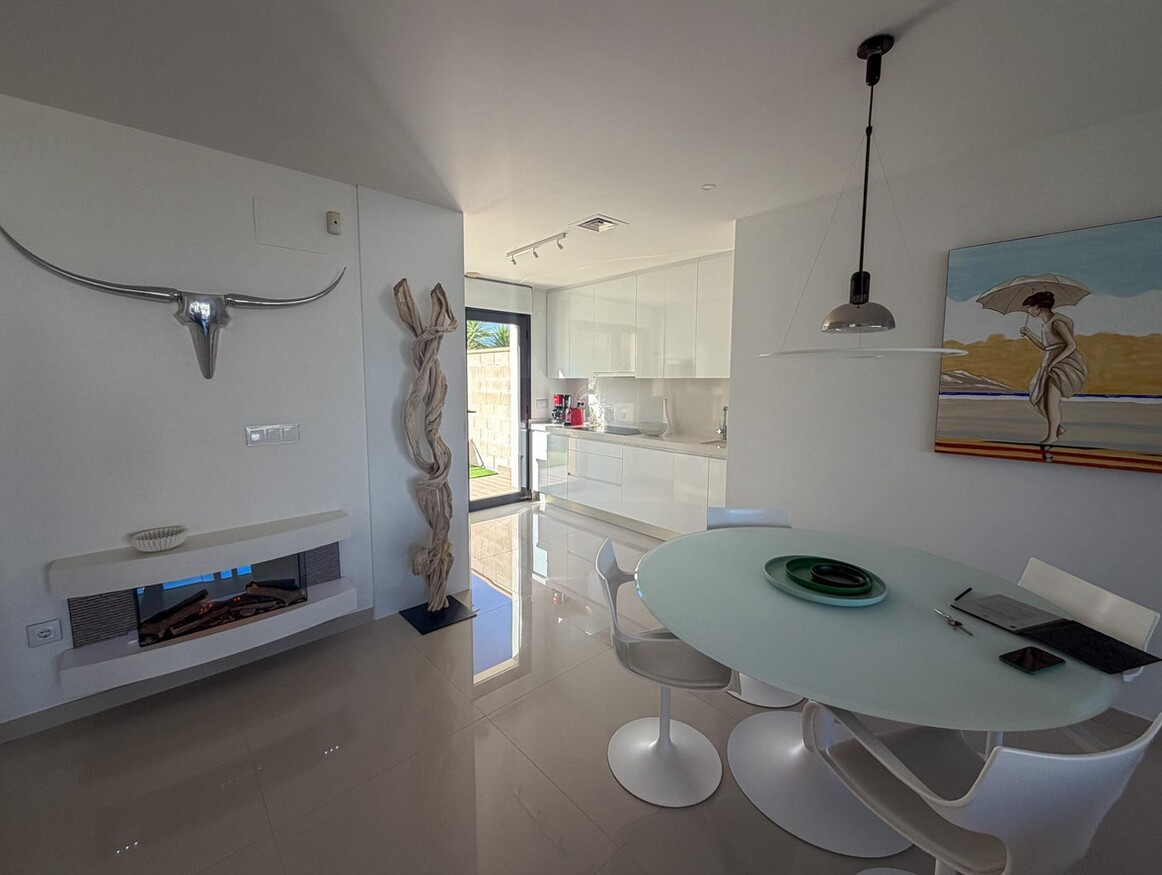Villa for sale in San Miguel de Salinas - photo 9