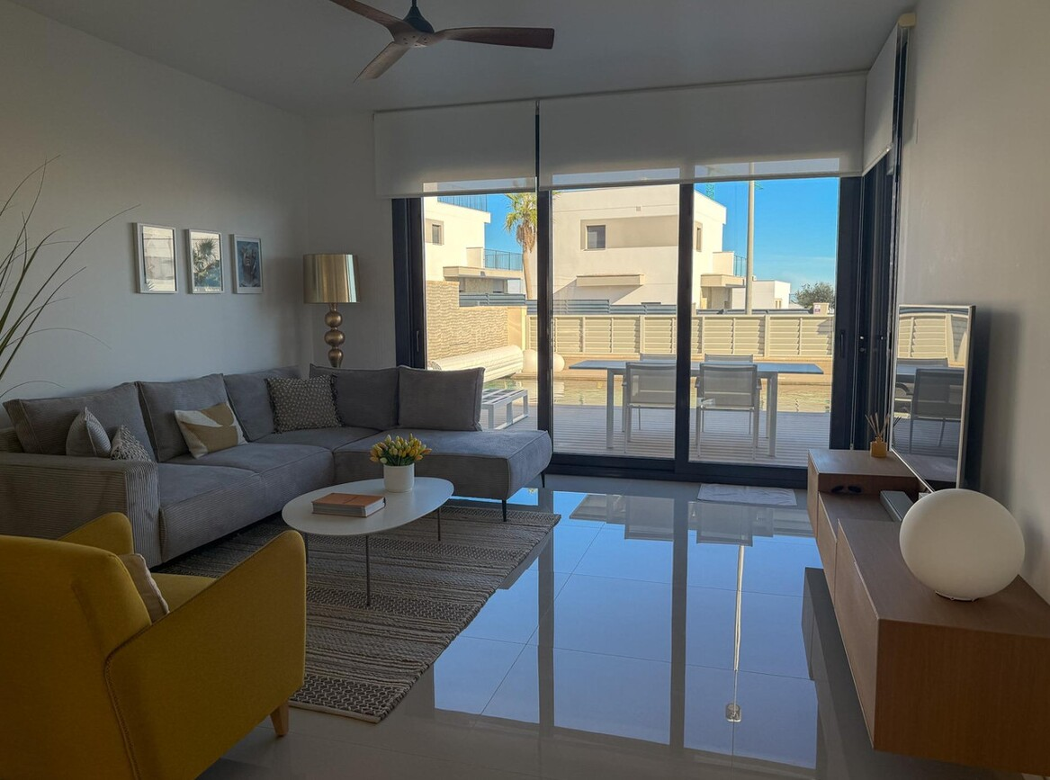 Villa for sale in San Miguel de Salinas - photo 8