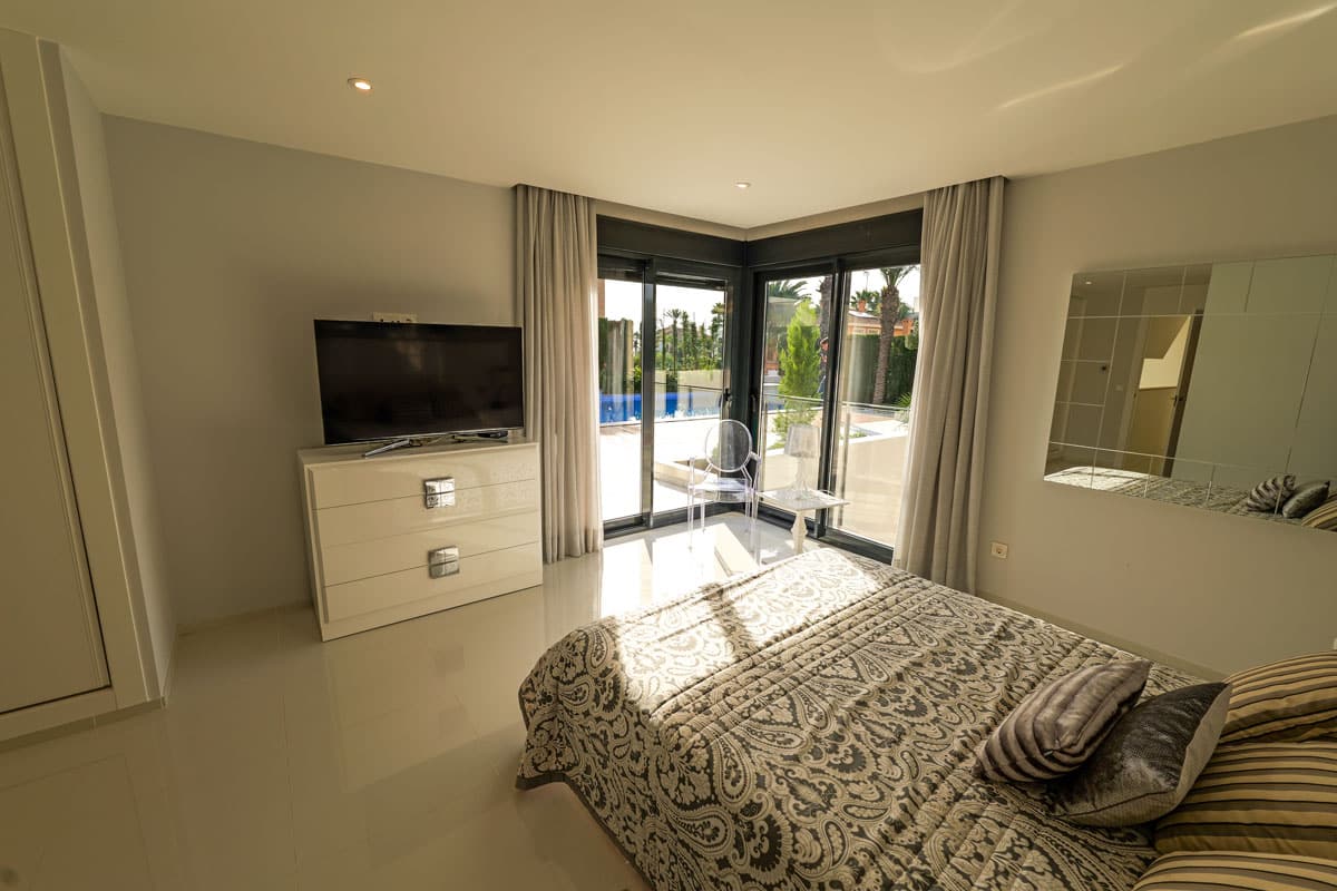 Villa for sale in Torrevieja - photo 4